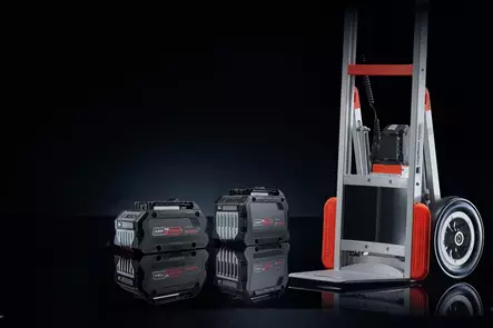 AkkukÃ¤yttÃ¶inen PorraskiipijÃ¤ CargoMaster CC200 Li-Ion â€“ Voimaa ja tarkkuutta vaativimpiin siirtoihin - AAT Cargomaster -mallit - A100964 - 2