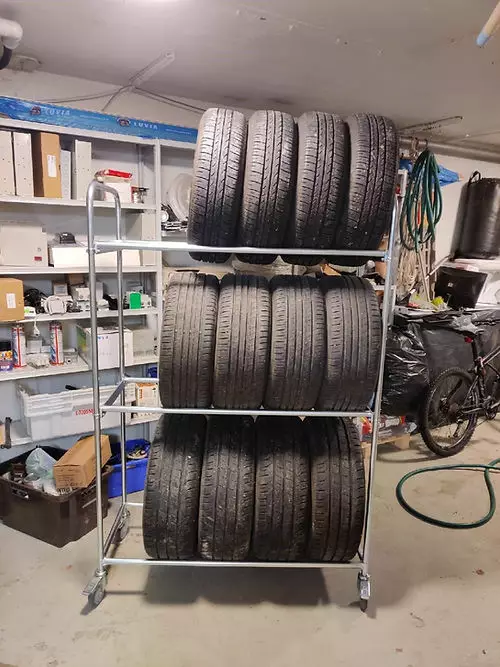 Rengastalo Rengasvaunu Autonrenkaille – Kotimainen, 250 kg, Jarrulliset Pyörät, 10v Takuu - Erikoisvaunut - 00000104 - 1