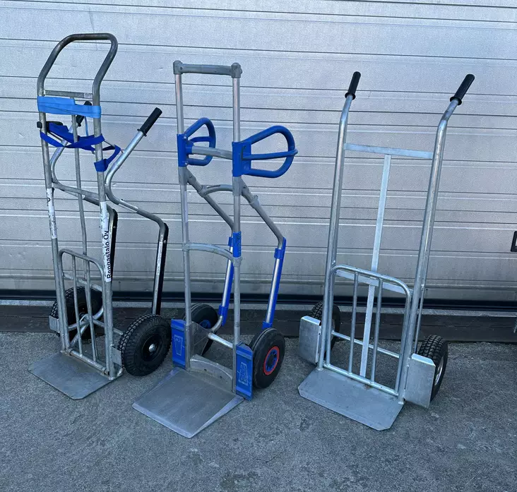 NokkakÃ¤rryjen vuokraus HelsingissÃ¤ - Laadukkaat ammattilaisen kÃ¤rryt - Teräskärryt - vuokrakarryt - 1